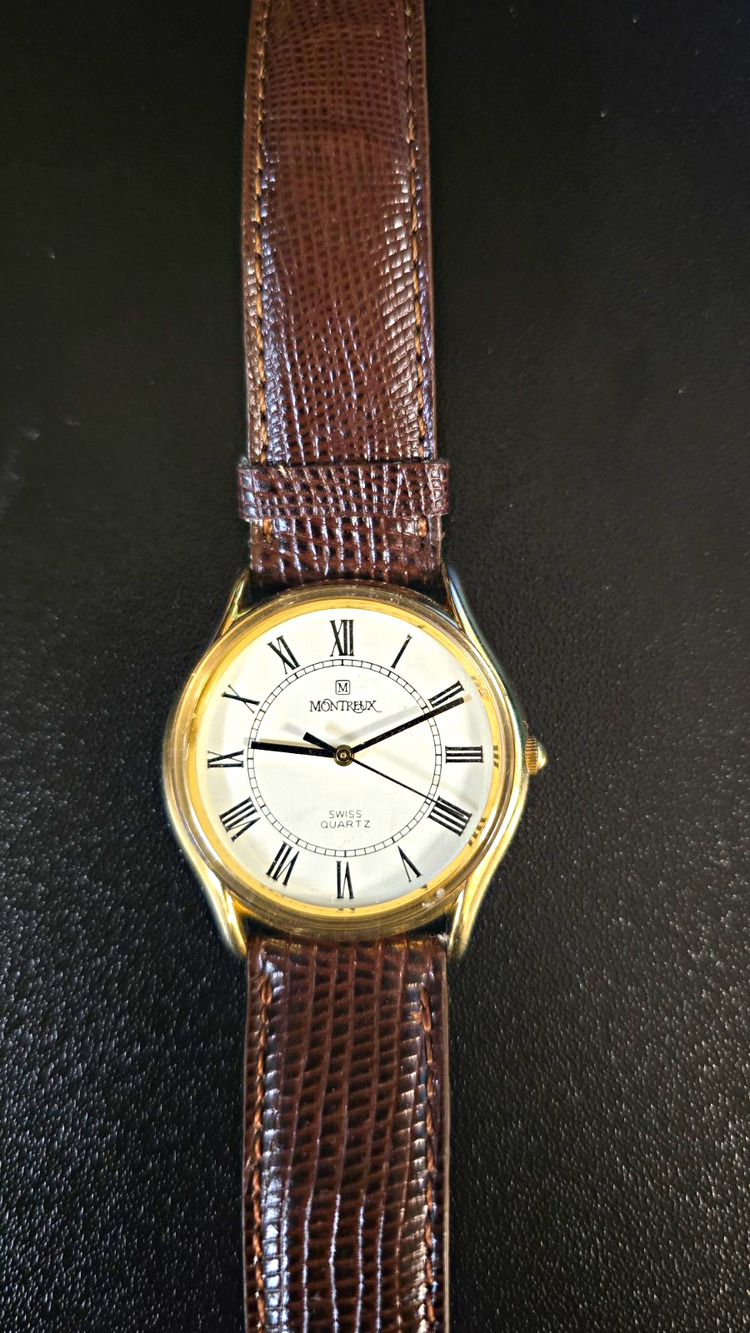 Vintage Jostens Montreux Swiss Quartz Watch Gold Tone Roman Numeral Dial Working